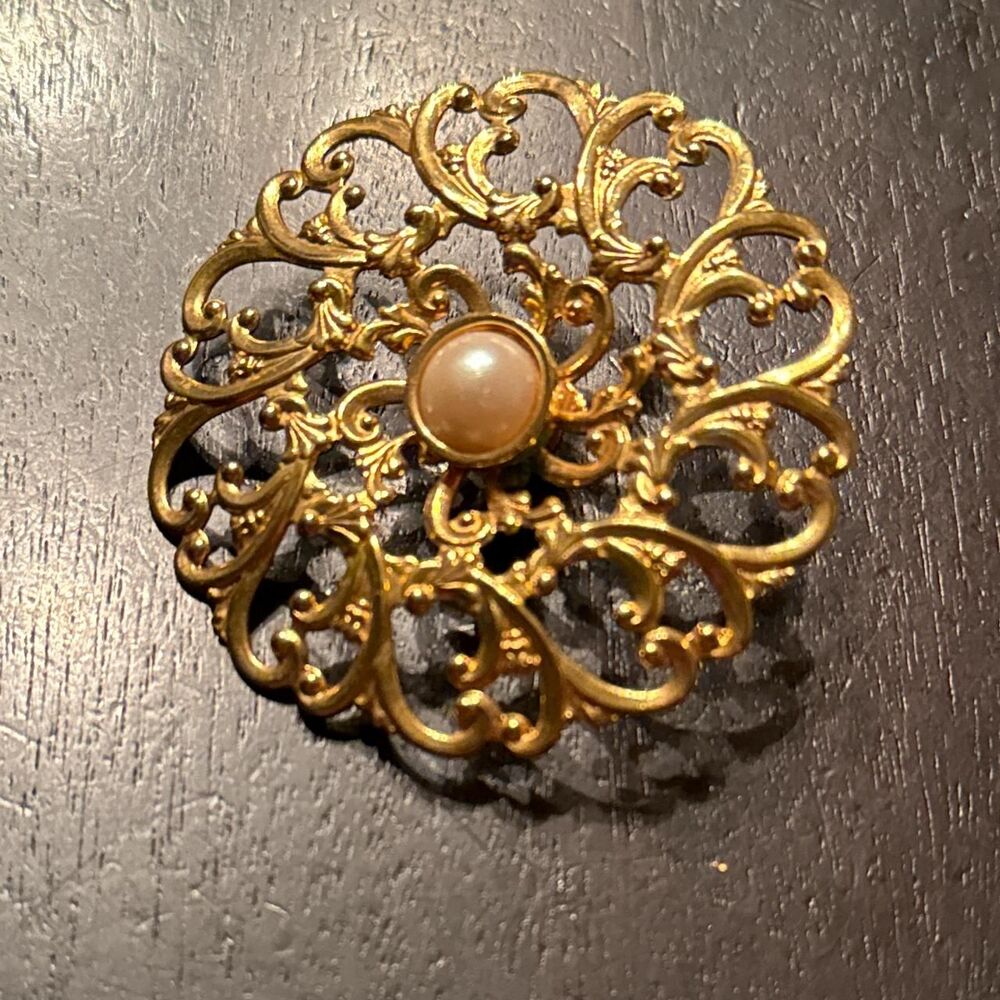 Avon Women's Gold Jewelry